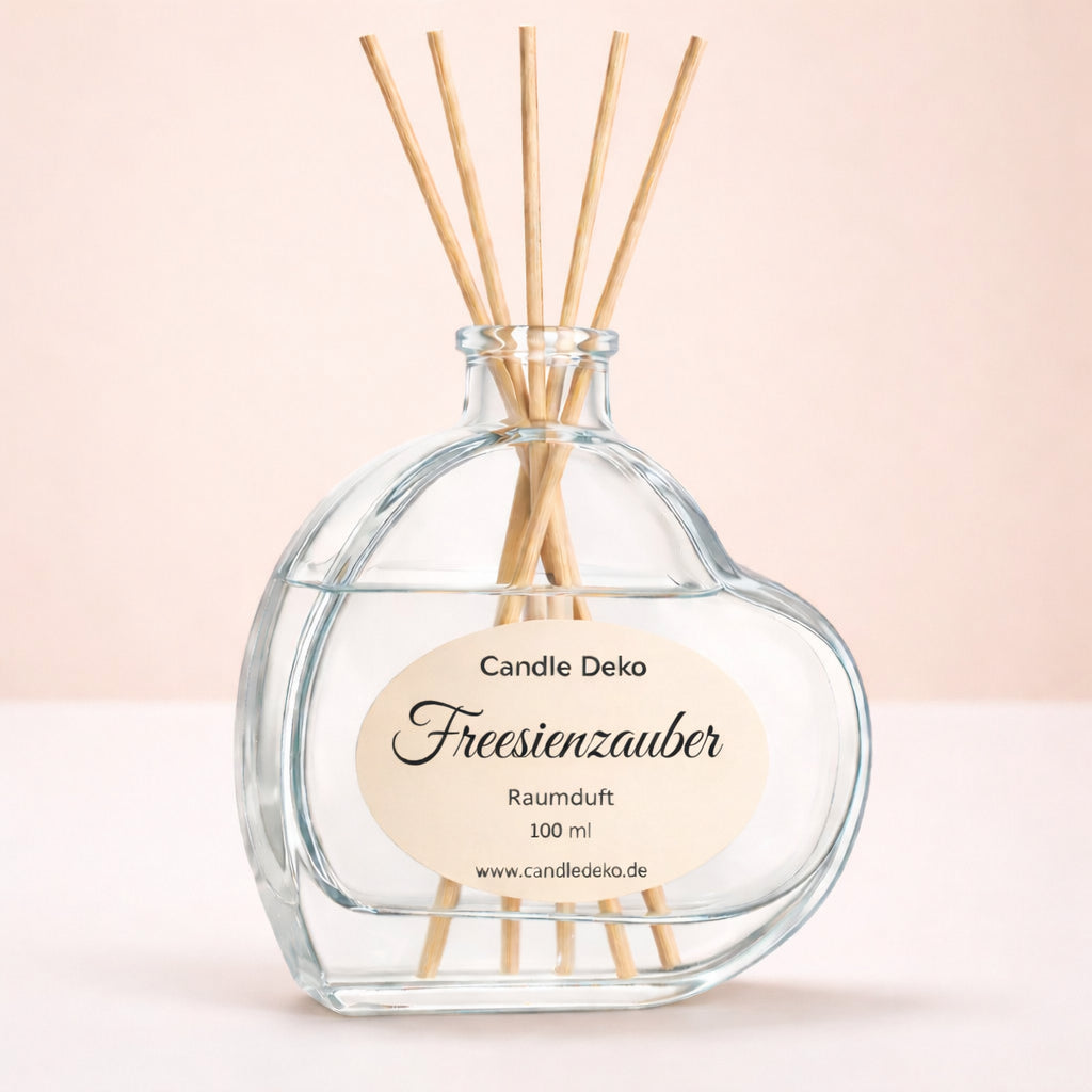 Raumduft Freesienzauber von CandleDeko – floraler Diffusor mit Duftstäbchen im Glas, 100 ml