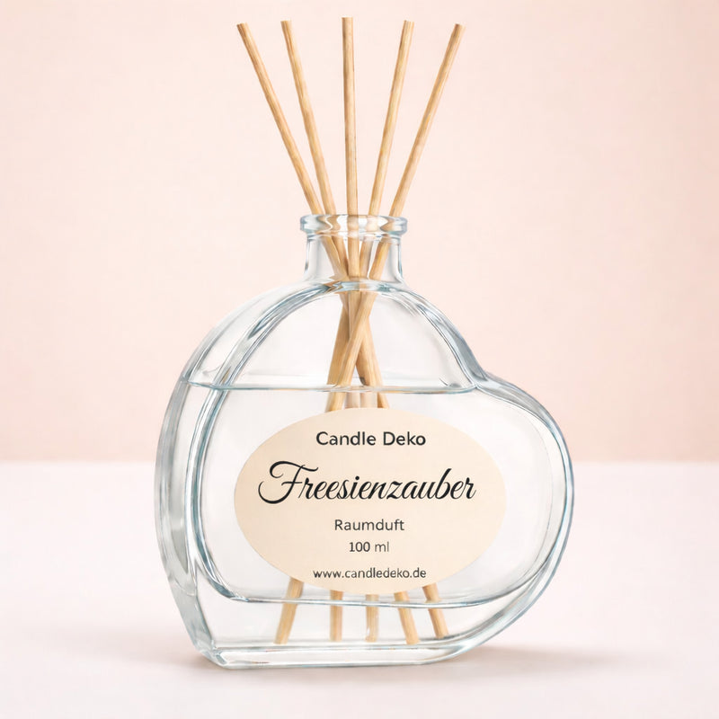 Raumduft Freesienzauber von CandleDeko – floraler Diffusor mit Duftstäbchen im Glas, 100 ml