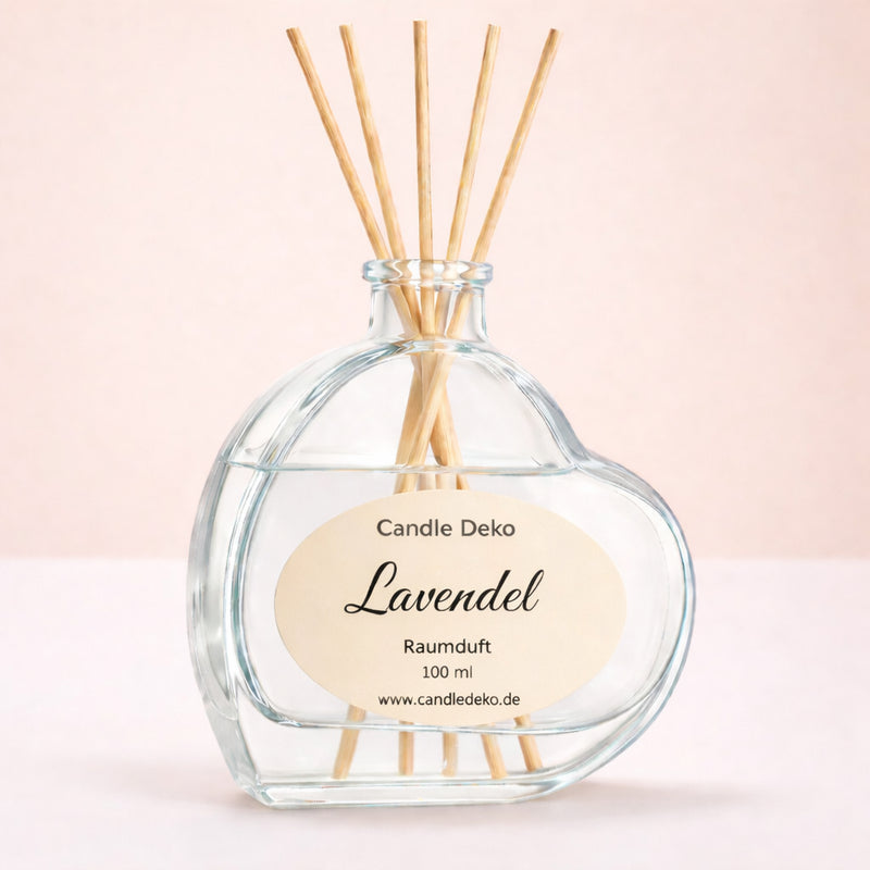Raumduft Lavendel von CandleDeko mit Duftstäbchen im Glasflakon – beruhigender Lavendelduft für Wohnräume.