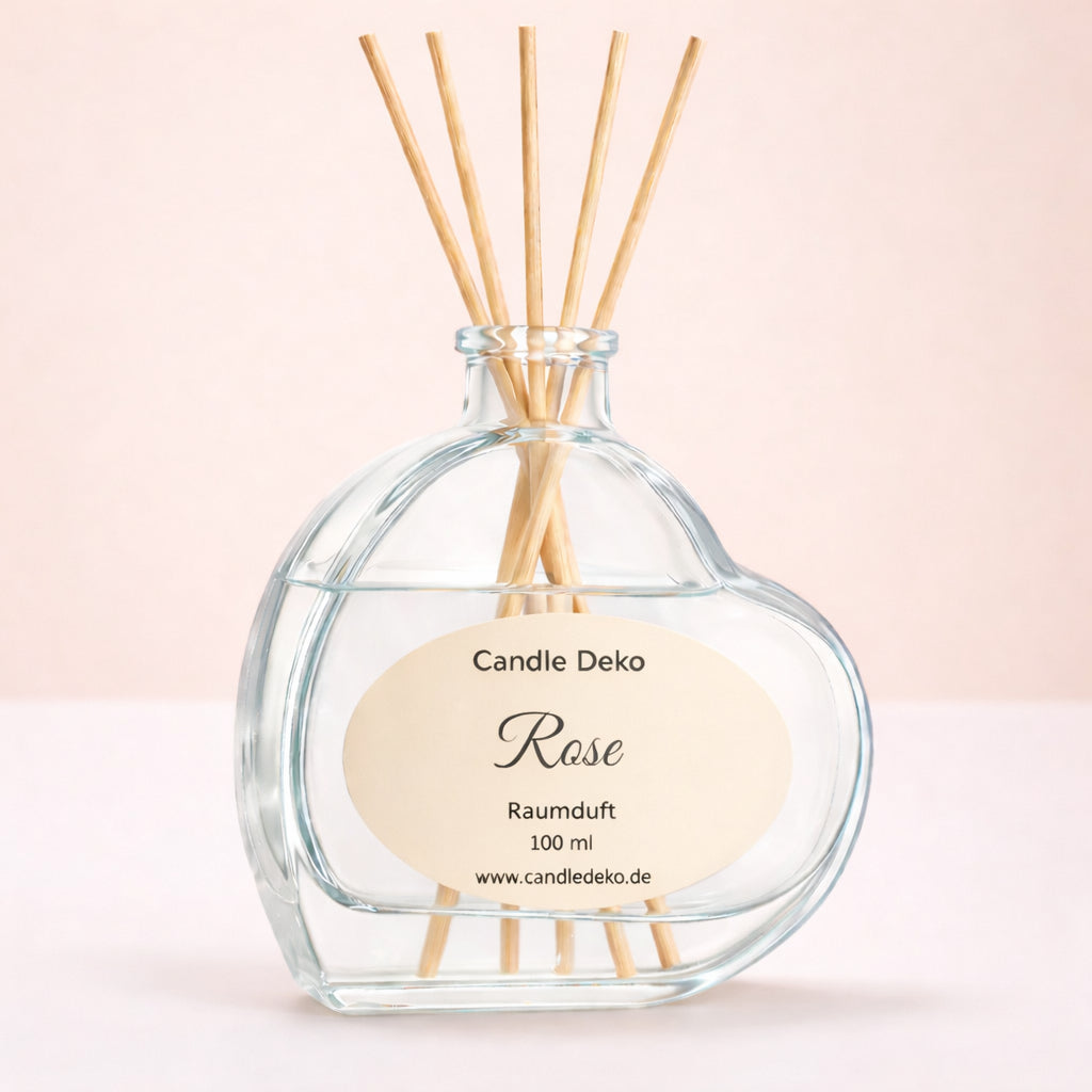 Raumduft Rose von CandleDeko mit Duftstäbchen im Glasflakon – eleganter Rosenduft für Wohnräume.